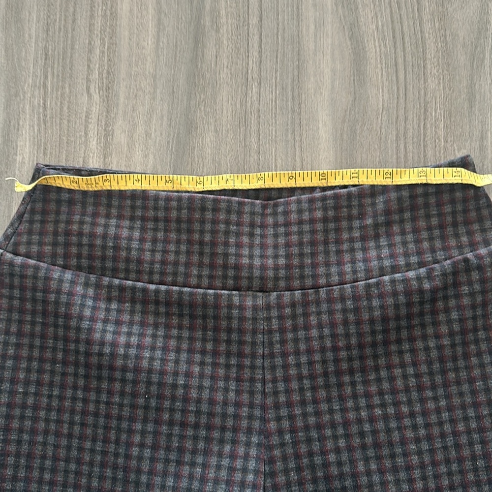 Counterparts Plaid Leggings - Picture 7 of 7